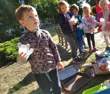 Akcja Sprzątanie Świata połączona z nauką segregowania śmieci